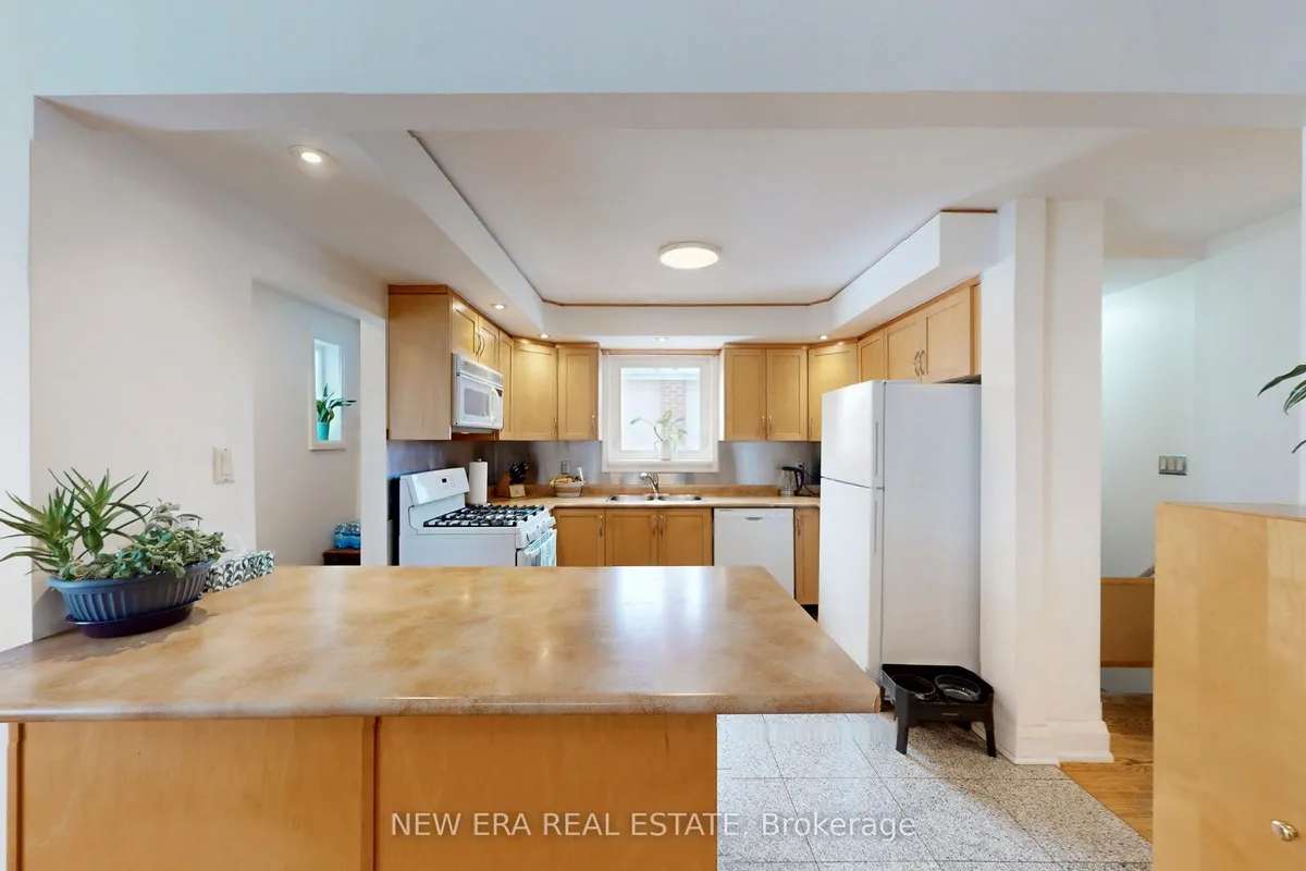 80 Renfield Street, ON M6M 4V7