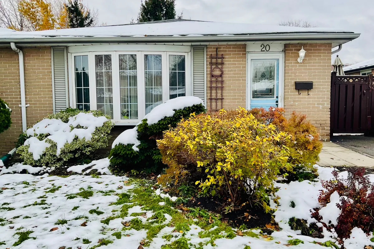 20 Earlsdale Crescent, ON L6T 3A8