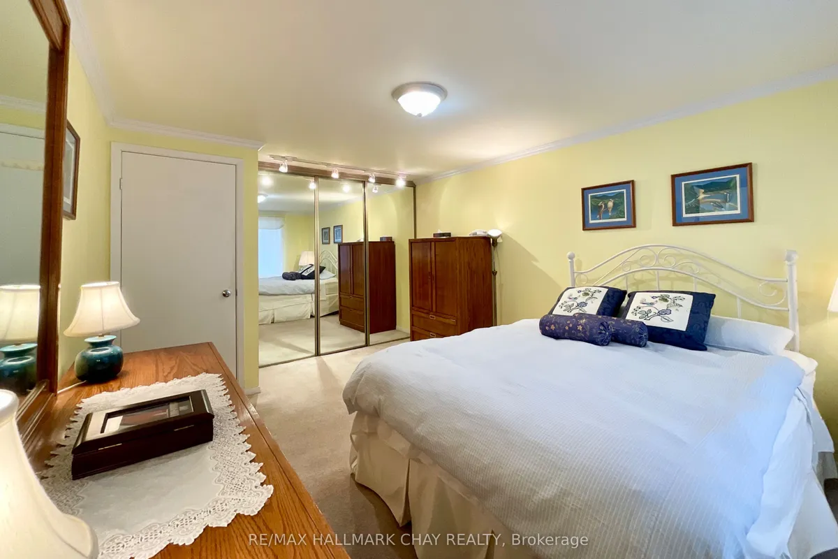 20 Earlsdale Crescent, ON L6T 3A8