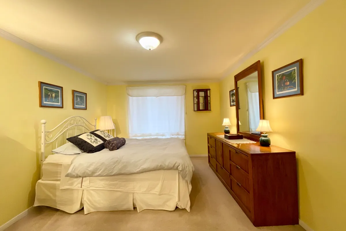 20 Earlsdale Crescent, ON L6T 3A8