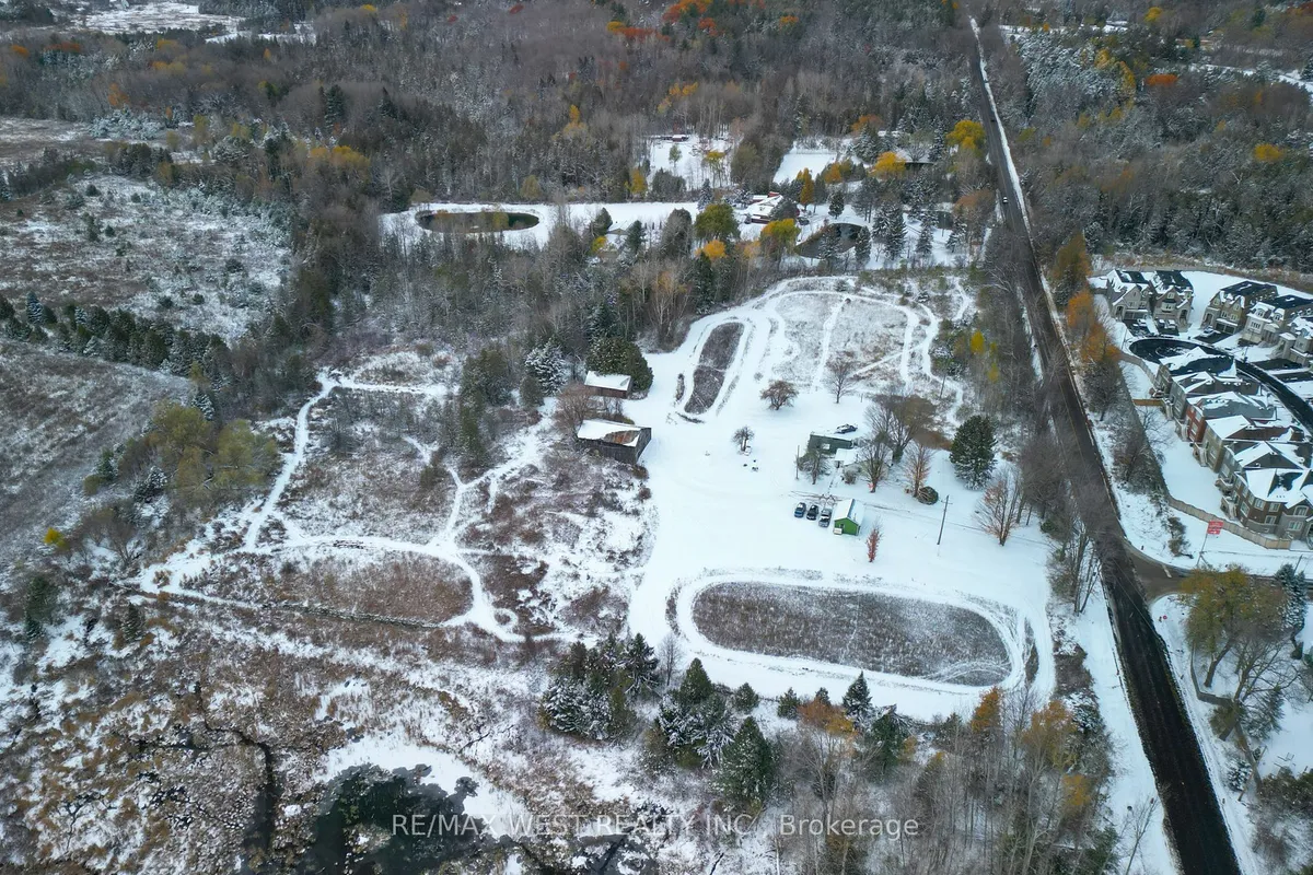 16062 Mountainview Road, ON L7C 2V3