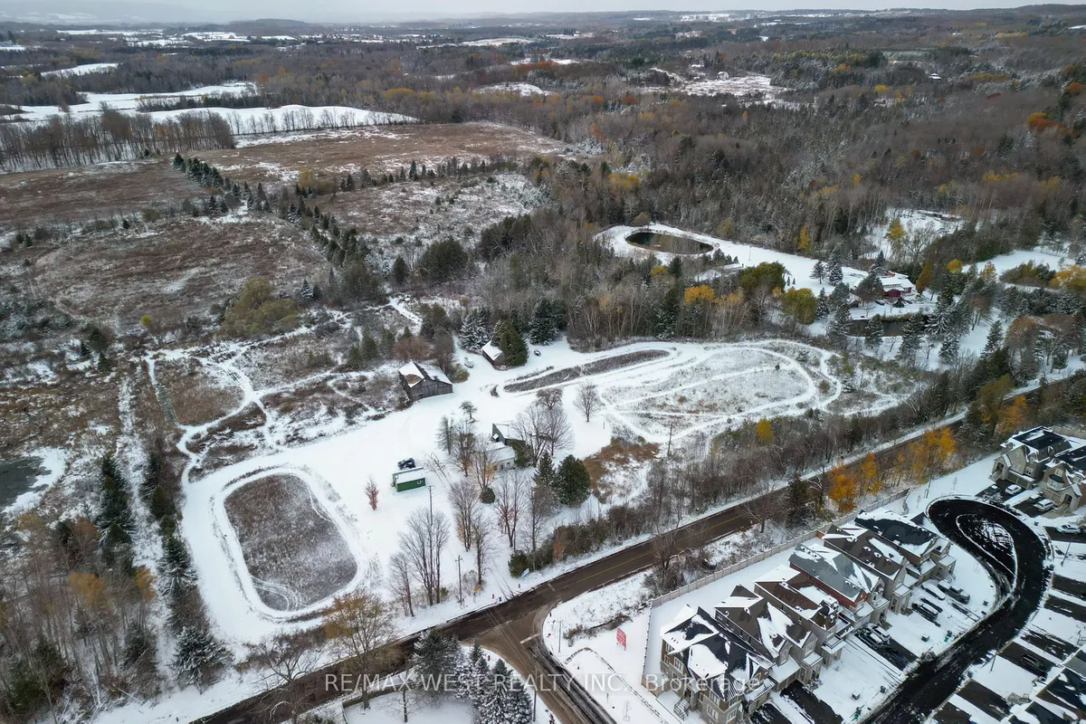 16062 Mountainview Road, ON L7C 2V3