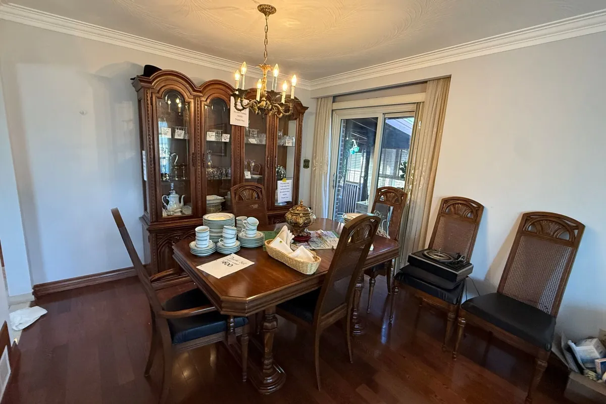 23 Alladin Avenue, ON M6L 1S4