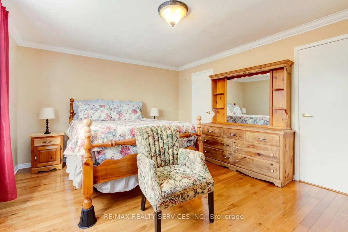 19 Nutmeg Street, ON L6S 4A7