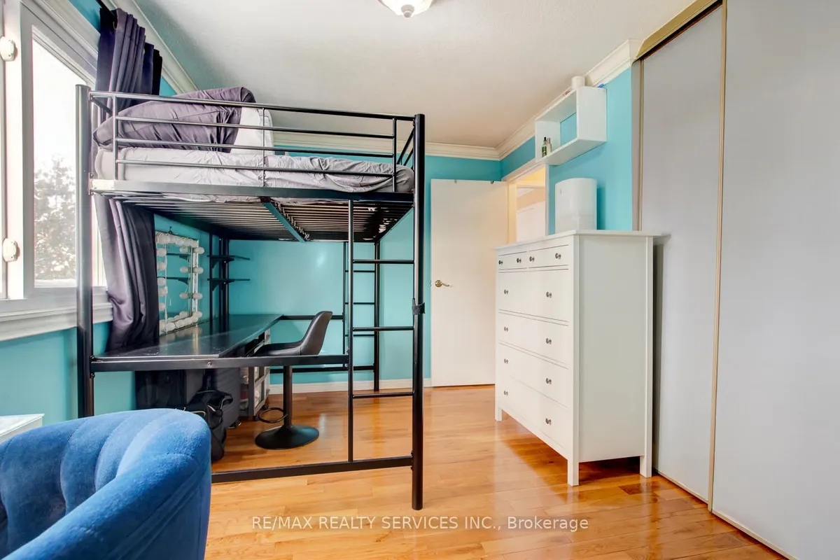 19 Nutmeg Street, ON L6S 4A7