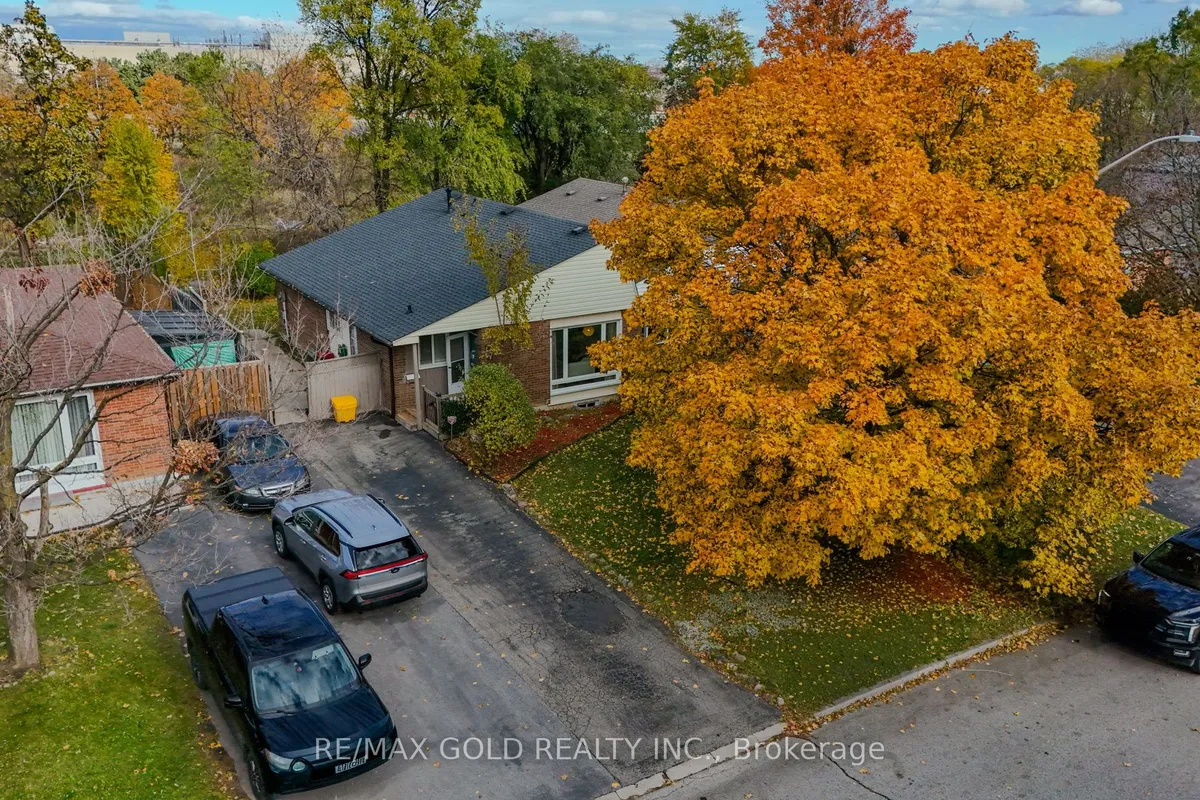 4 Deeside Crescent, ON L6T 3L7