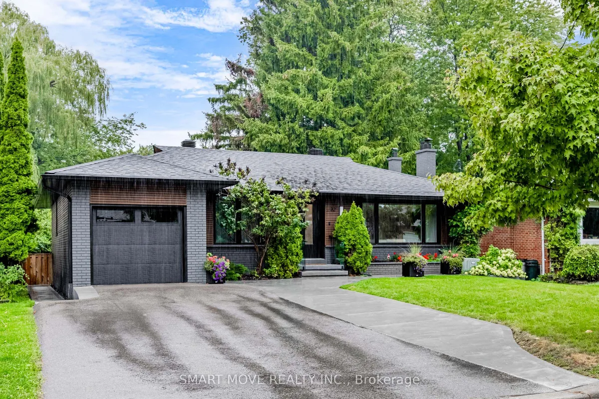 32 Burnelm Drive, ON M9B 4N3