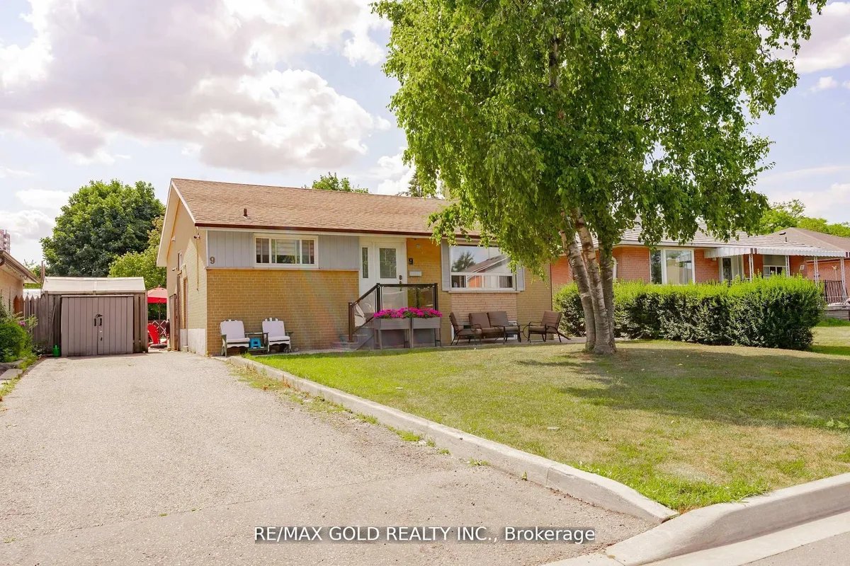 9 Ashwood Crescent, ON L6T 1M1