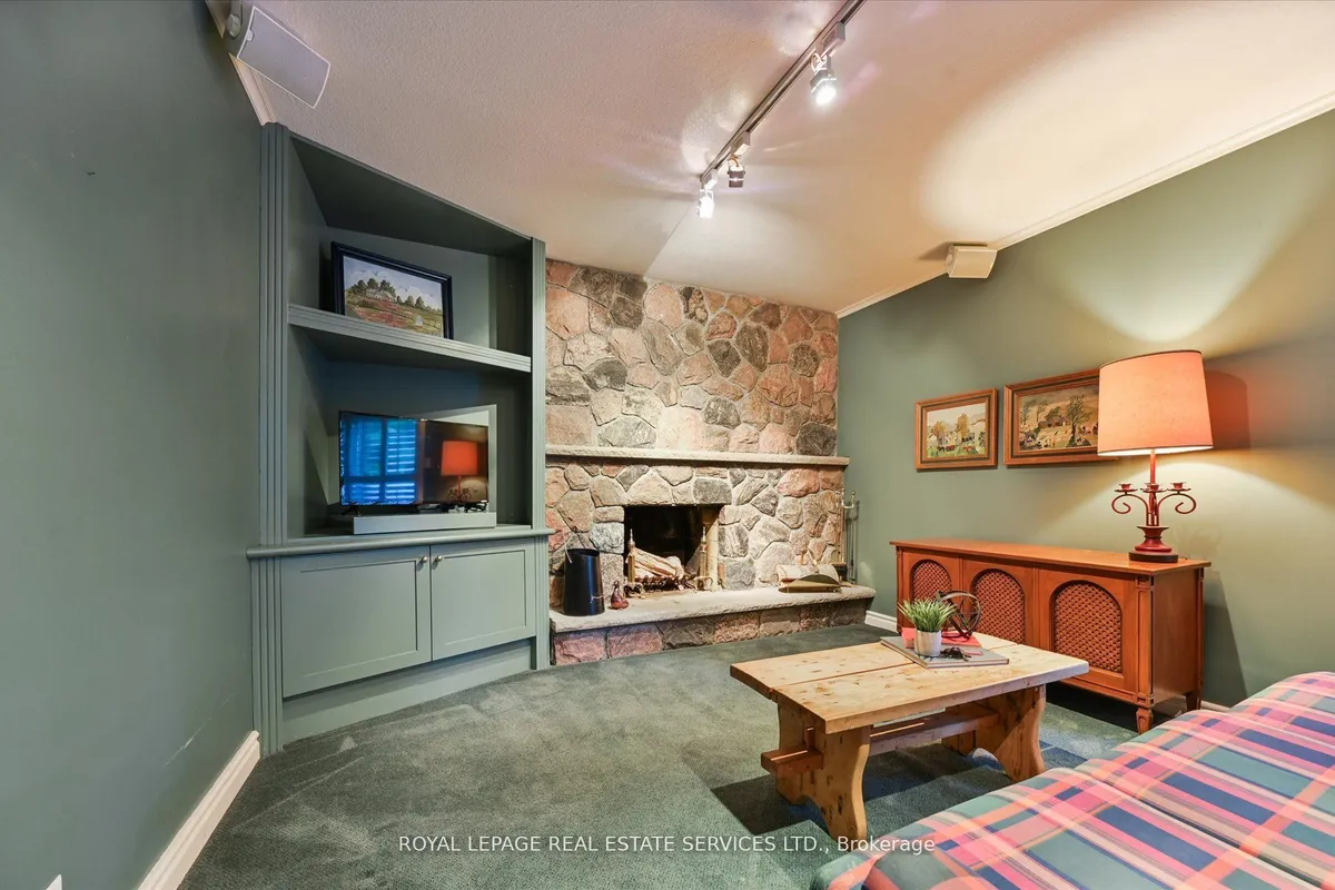 20 Widdicombe Hill, ON M9R 1B3