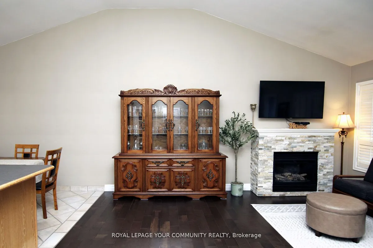 136 Strathburn Boulevard, ON M9M 2L1