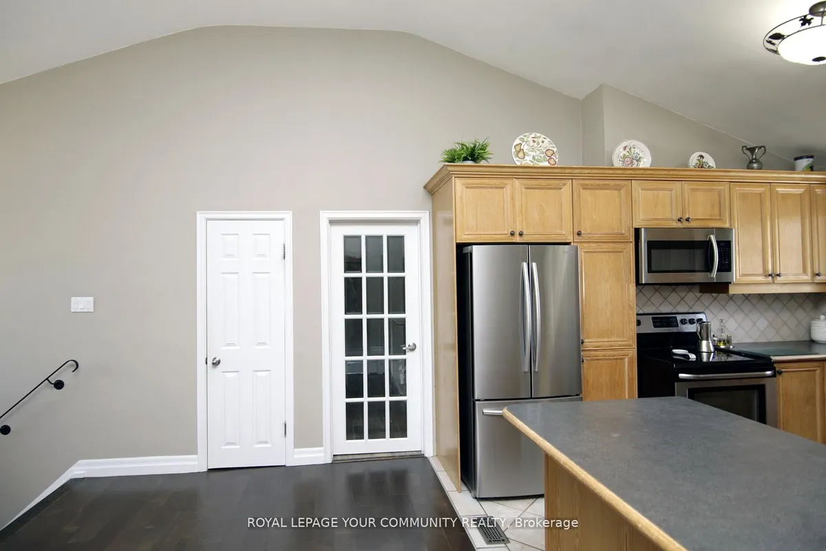 136 Strathburn Boulevard, ON M9M 2L1