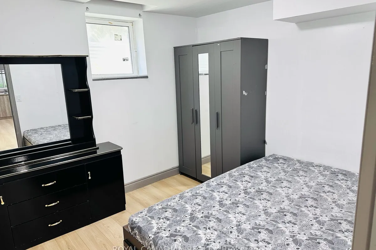 88 Olde Town Road, ON L6X 4X9