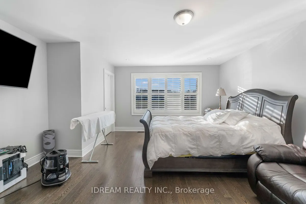 171 Rising Hill Ridge, ON L6Y 6B2