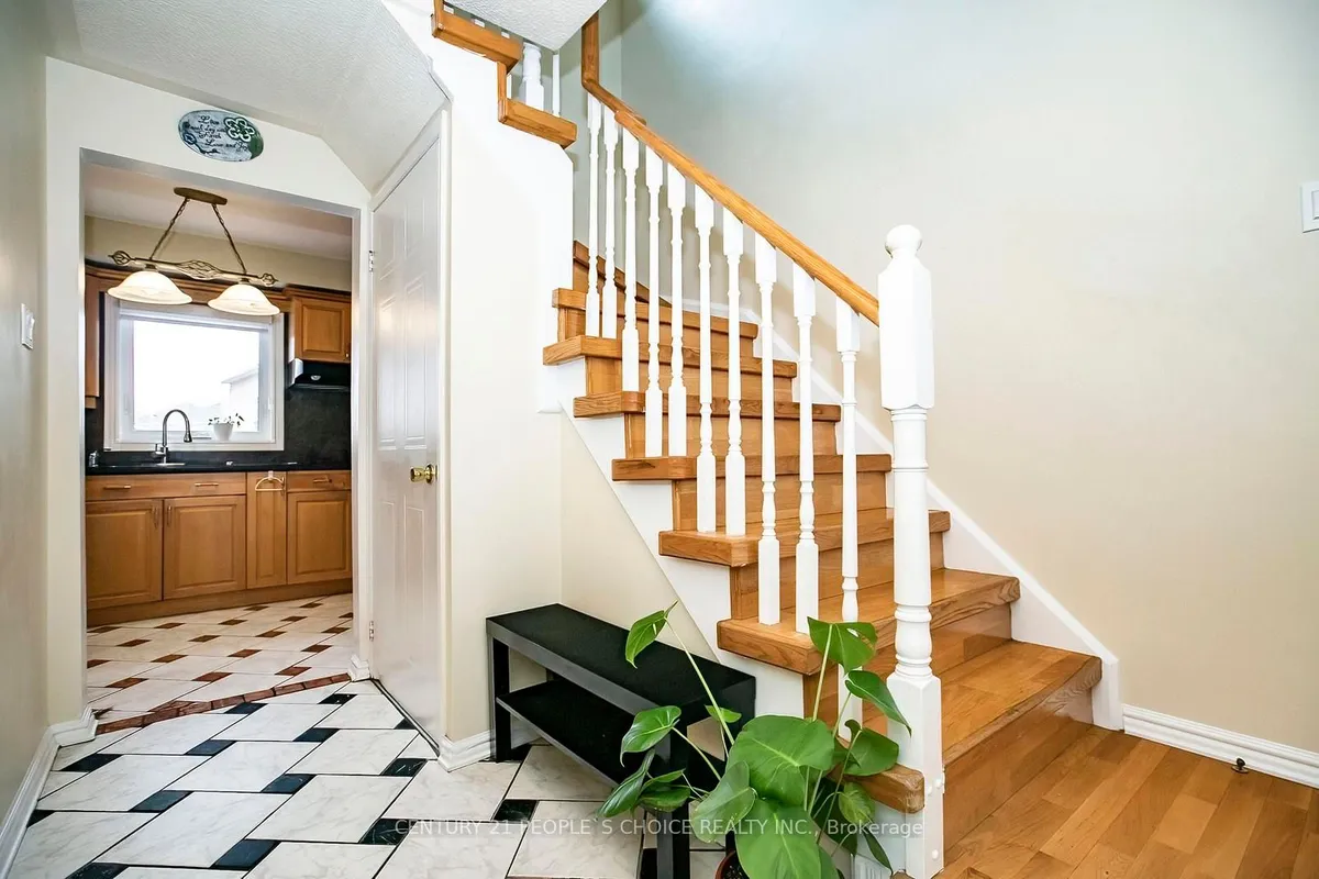 43 Letty Avenue, ON L6Y 4T3