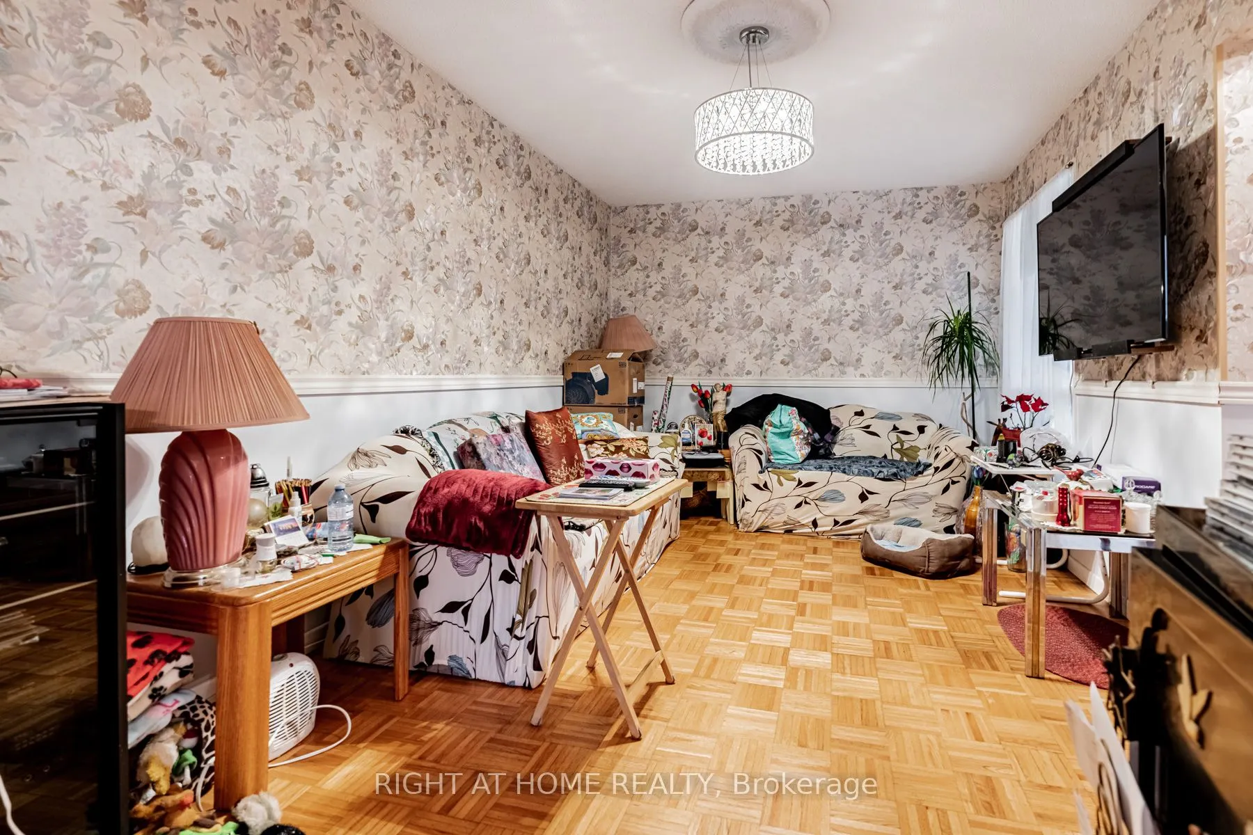 4278 Sawmill Valley Drive, ON L5L 3M9