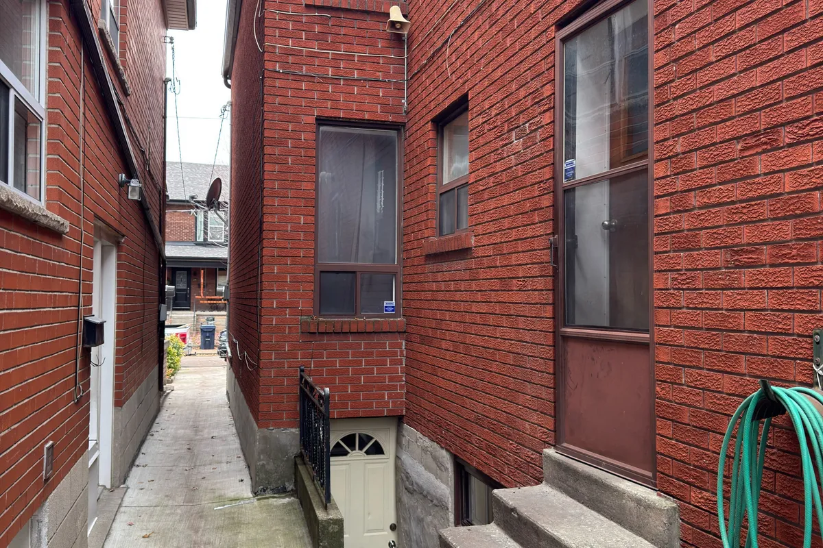 407 Concord Avenue, ON M6H 2P9