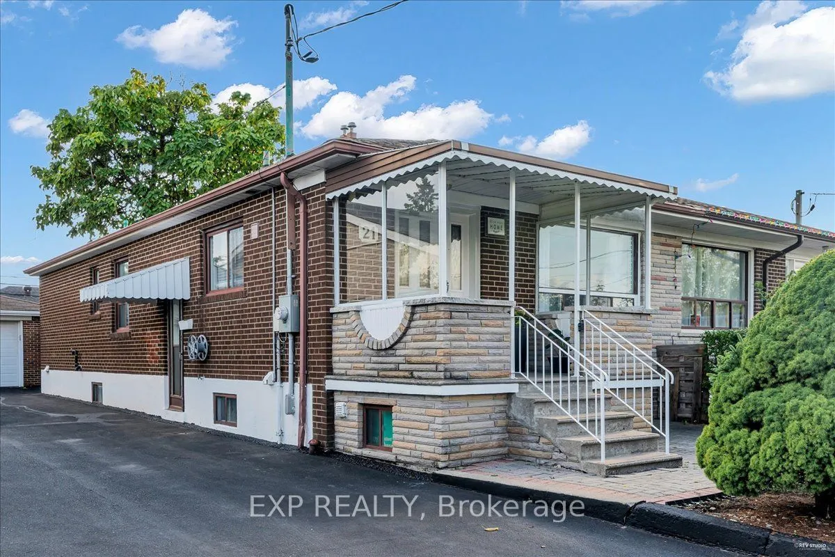 21 Kanarick Crescent, ON M3L 1P3