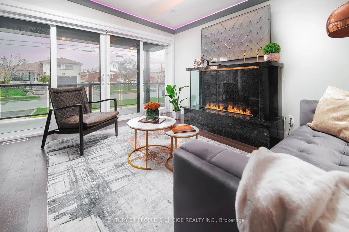 37 Bentworth Avenue, ON M6A 1P1