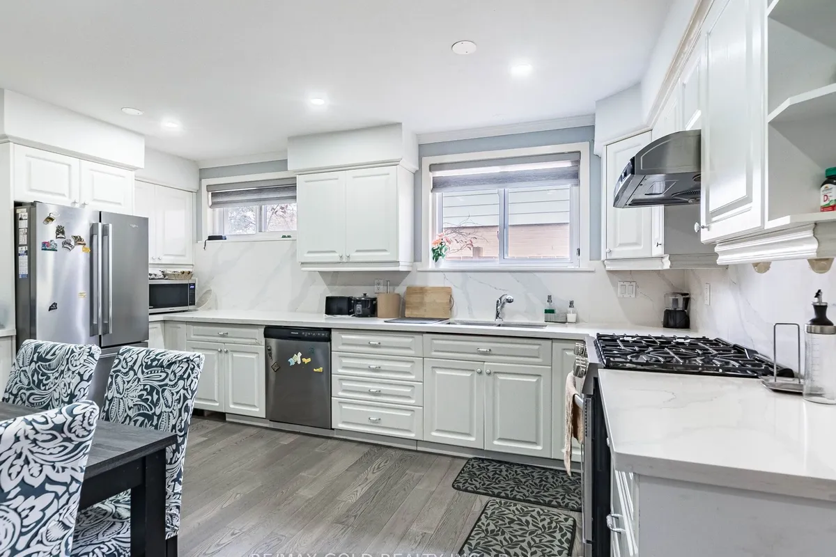 38 Aintree Crescent, ON L6T 2T3