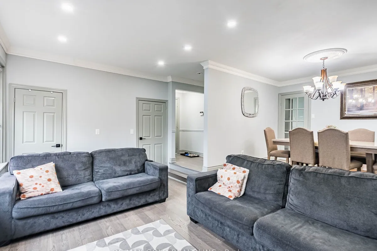 38 Aintree Crescent, ON L6T 2T3