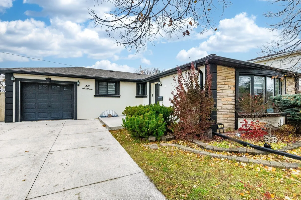 38 Aintree Crescent, ON L6T 2T3