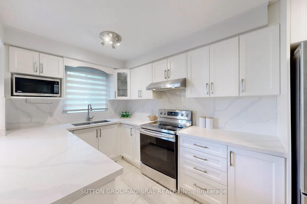 760 Ashprior Avenue, ON L5R 3P1