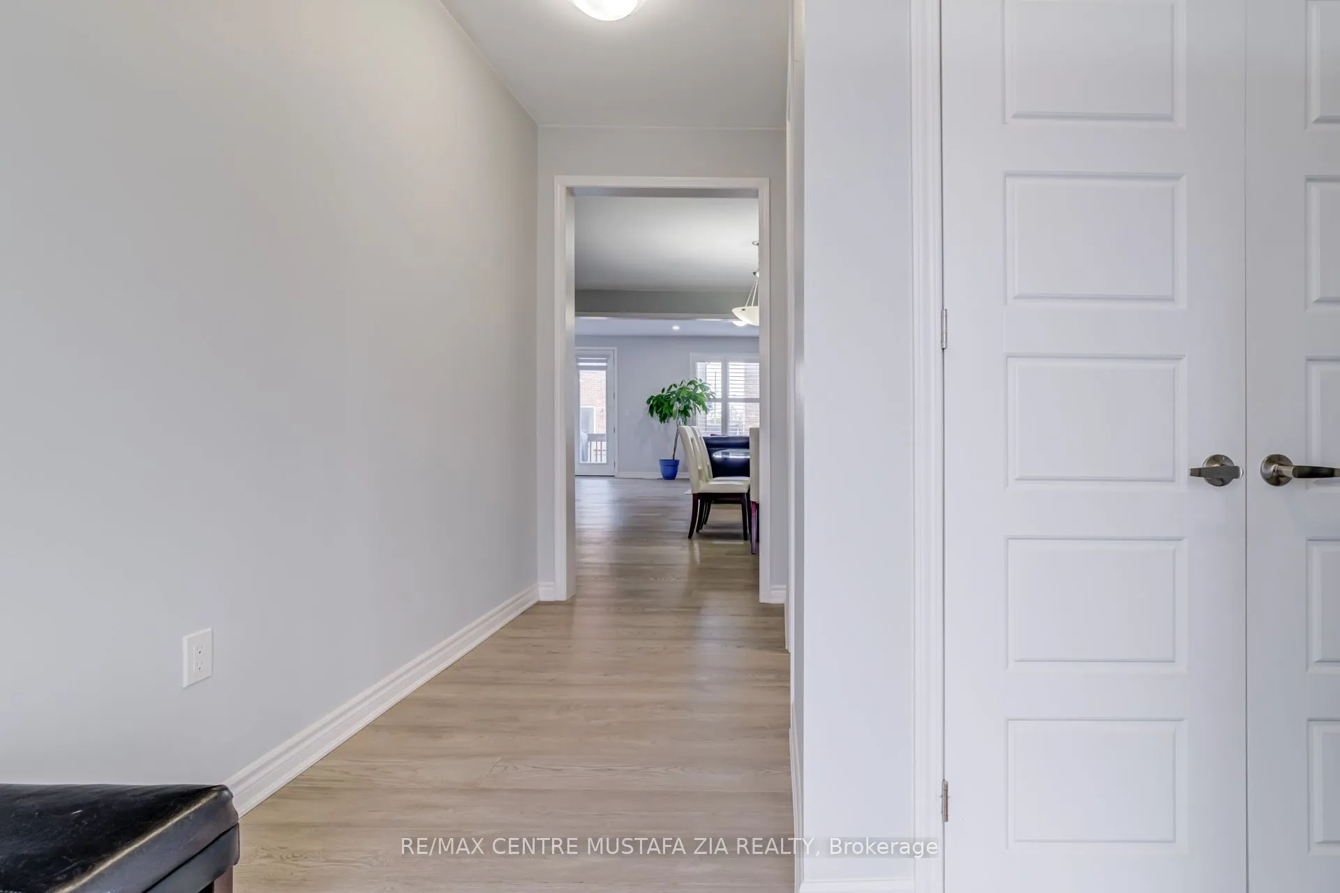 688 Kennedy Circle, ON L9E 1R5