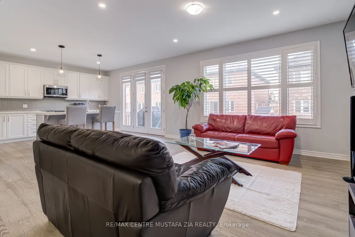 688 Kennedy Circle, ON L9E 1R5