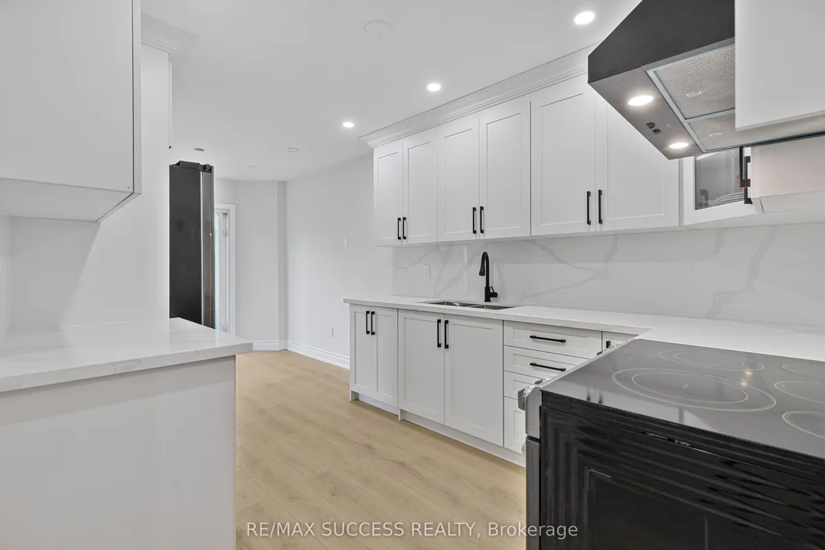 4631 Penhallow Road, ON L5V 1E8