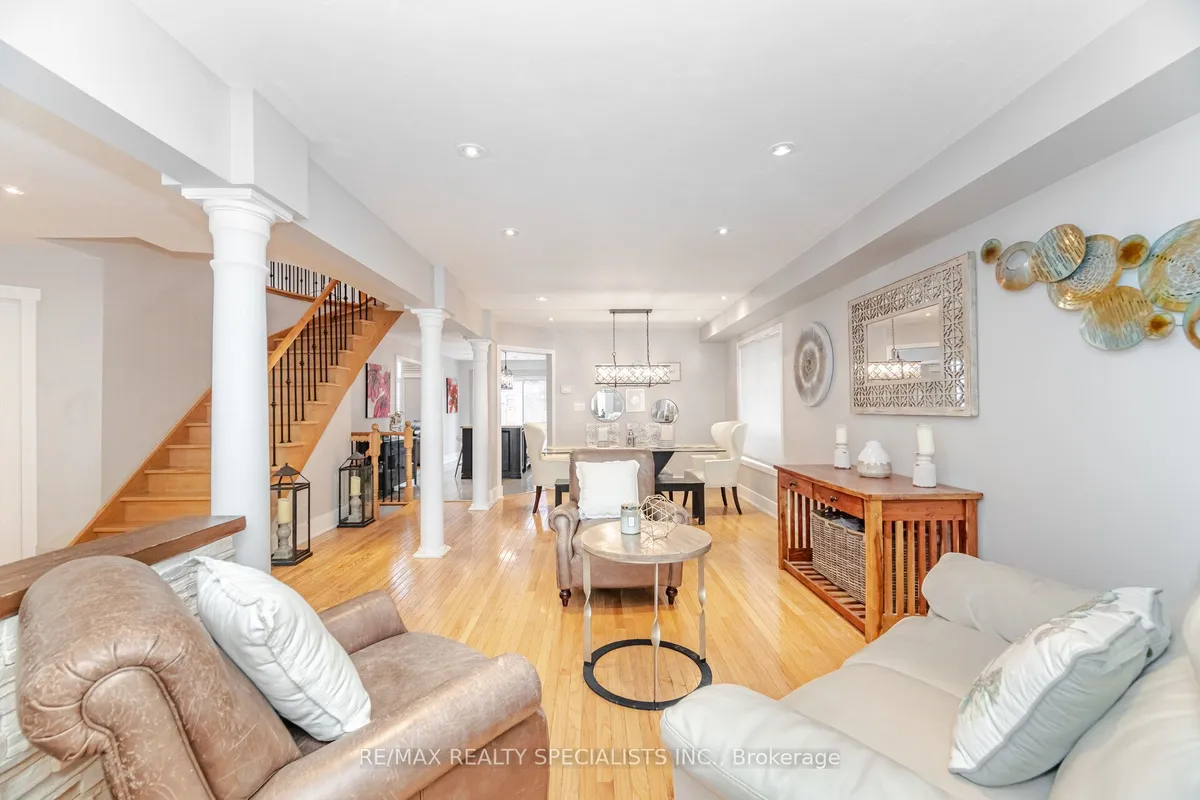 1080 Woodward Avenue, ON L9T 5P4