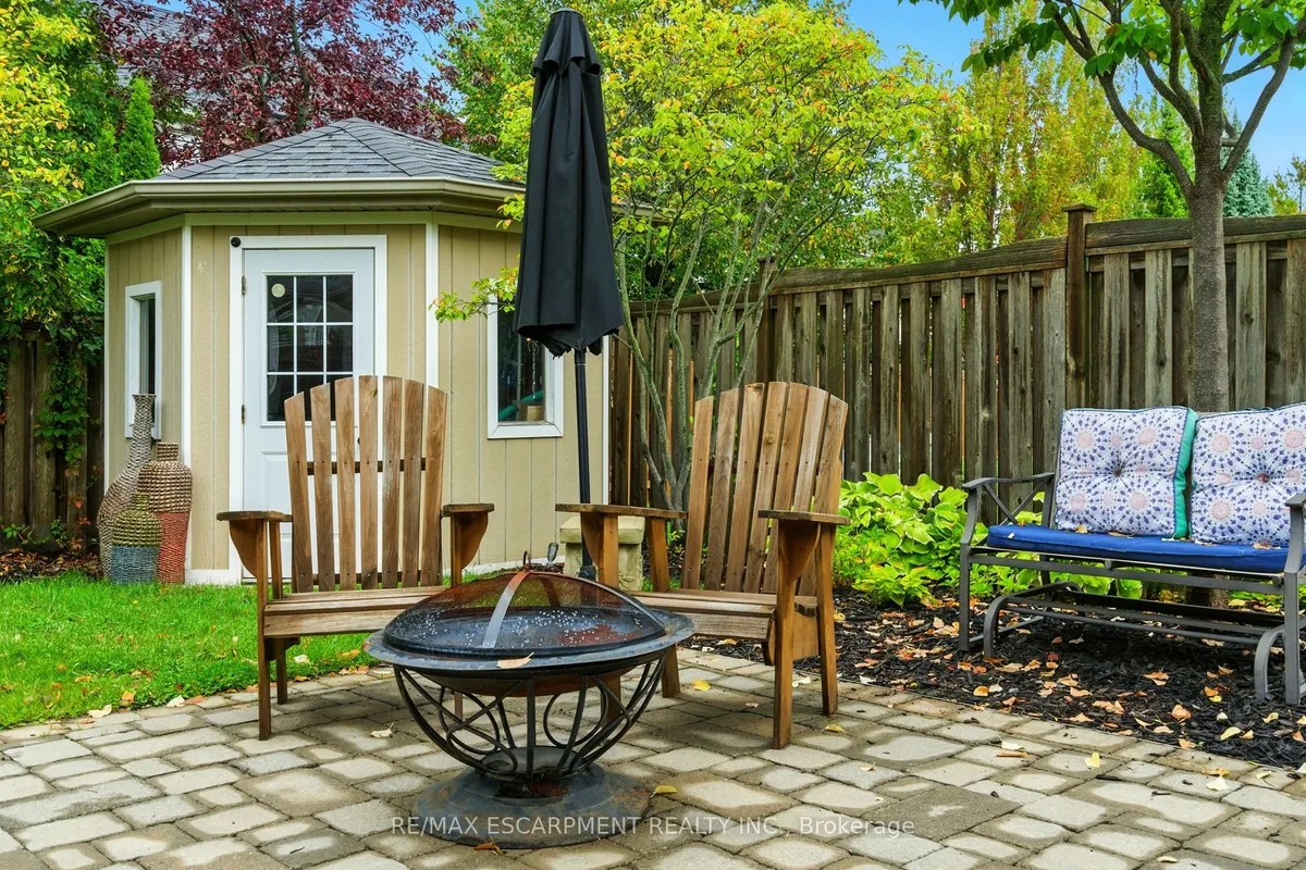 691 Merlot Court, ON L5H 4M4