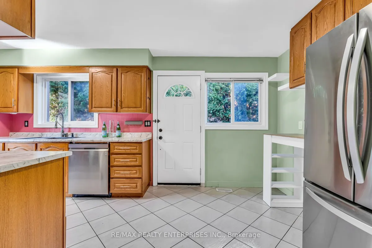 79 Watney Crescent, ON M3L 2E1