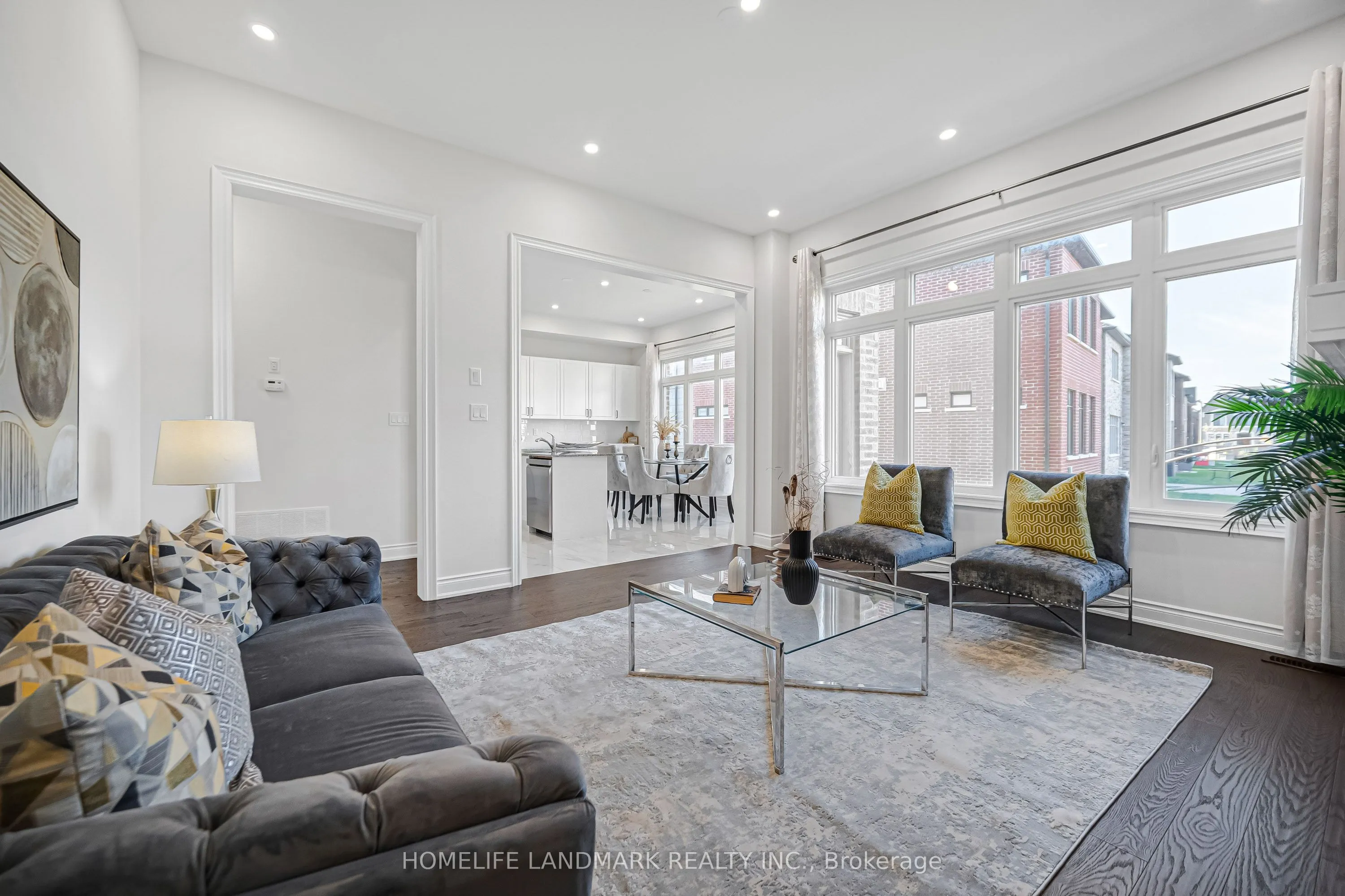 3404 Mosley Gate, ON L6H 0Z1