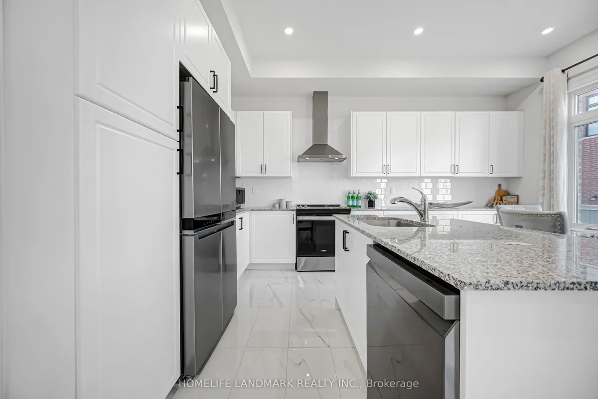 3404 Mosley Gate, ON L6H 0Z1