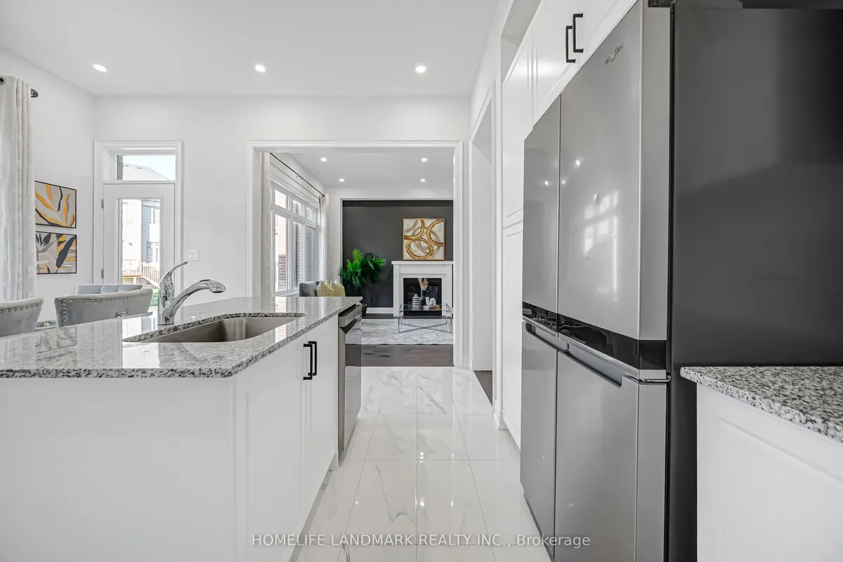 3404 Mosley Gate, ON L6H 0Z1