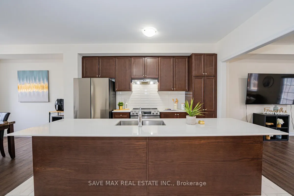 68 First Street, ON L9W 2E4