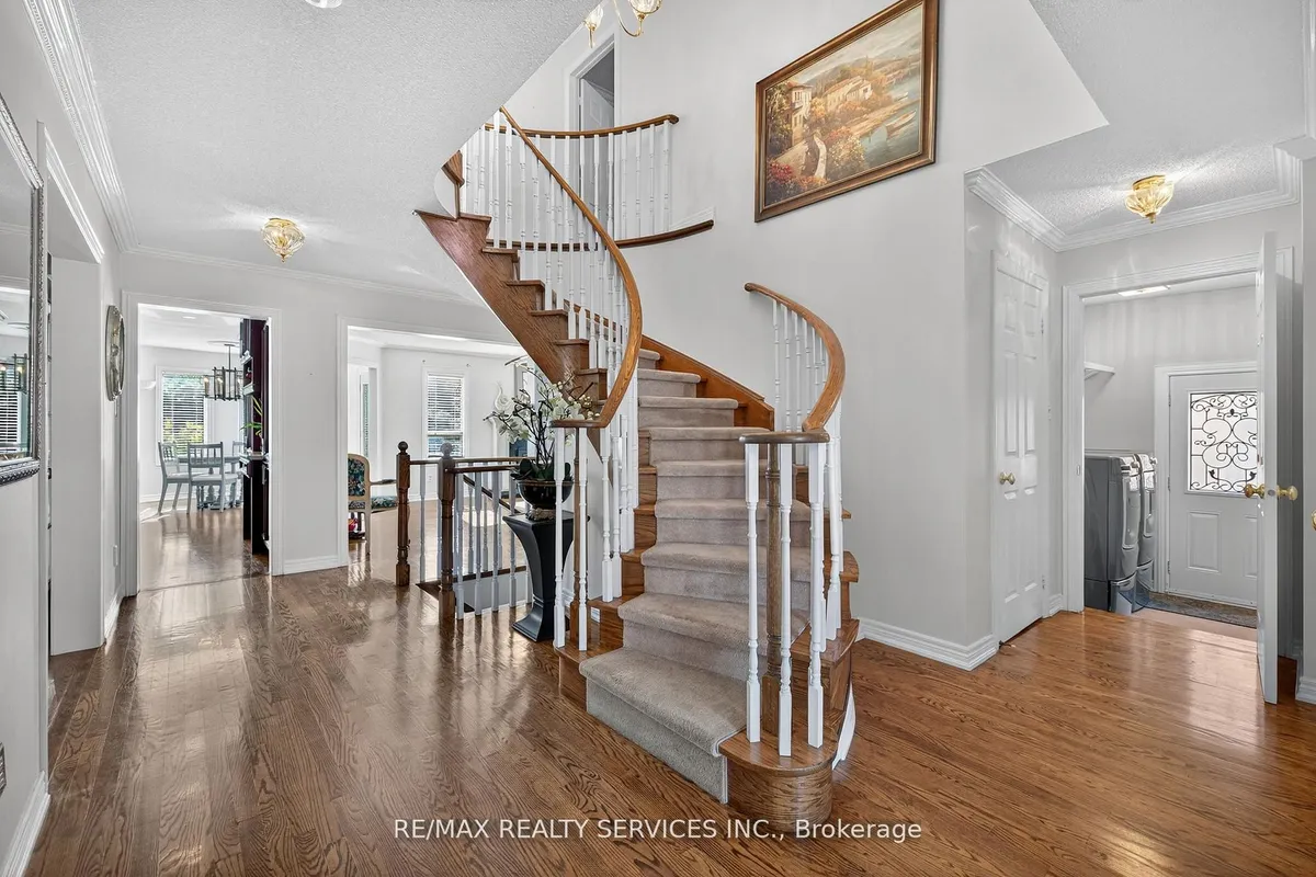 124 Royal Valley Drive, ON L7C 1A5