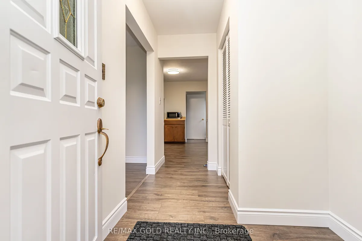 35 Duke Road, ON L6T 3J9