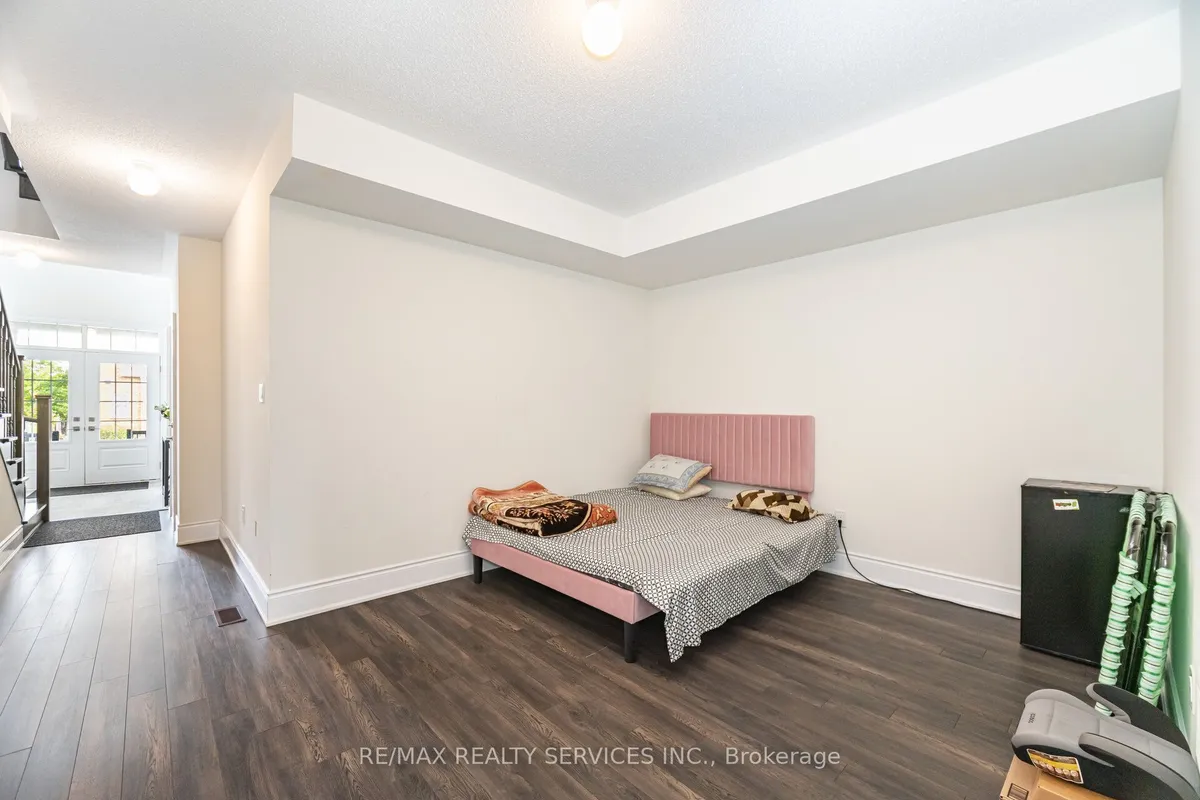 38 Foxsparrow Road, ON L6V 3P5