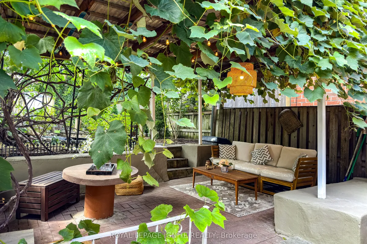 482 Mcroberts Avenue, ON M6E 4R4