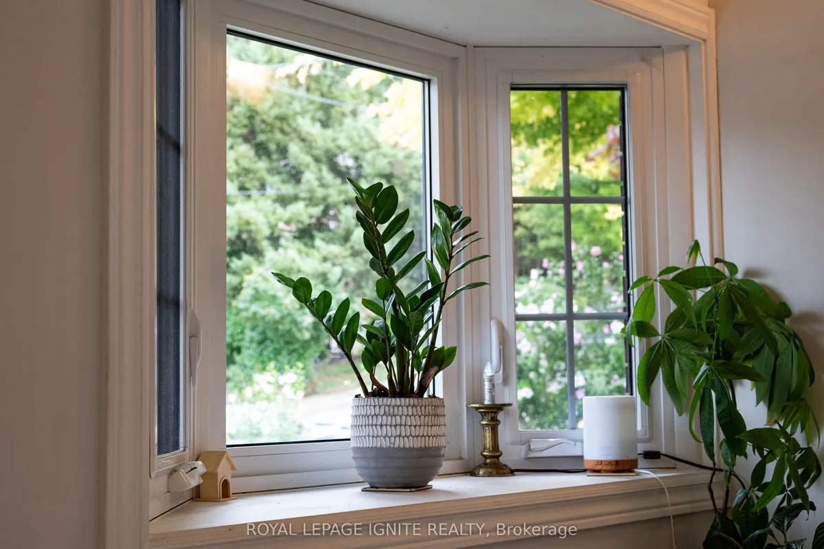 482 Mcroberts Avenue, ON M6E 4R4