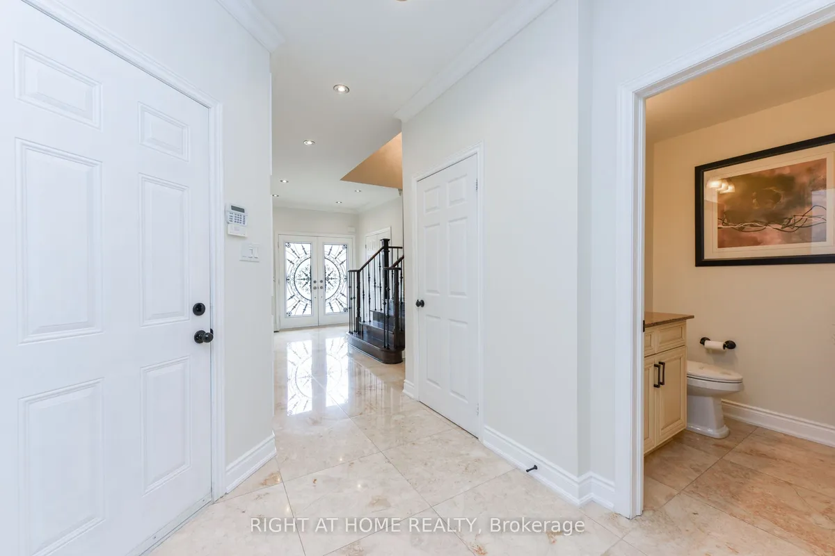 7148 Wrigley Court, ON L5W 0C8