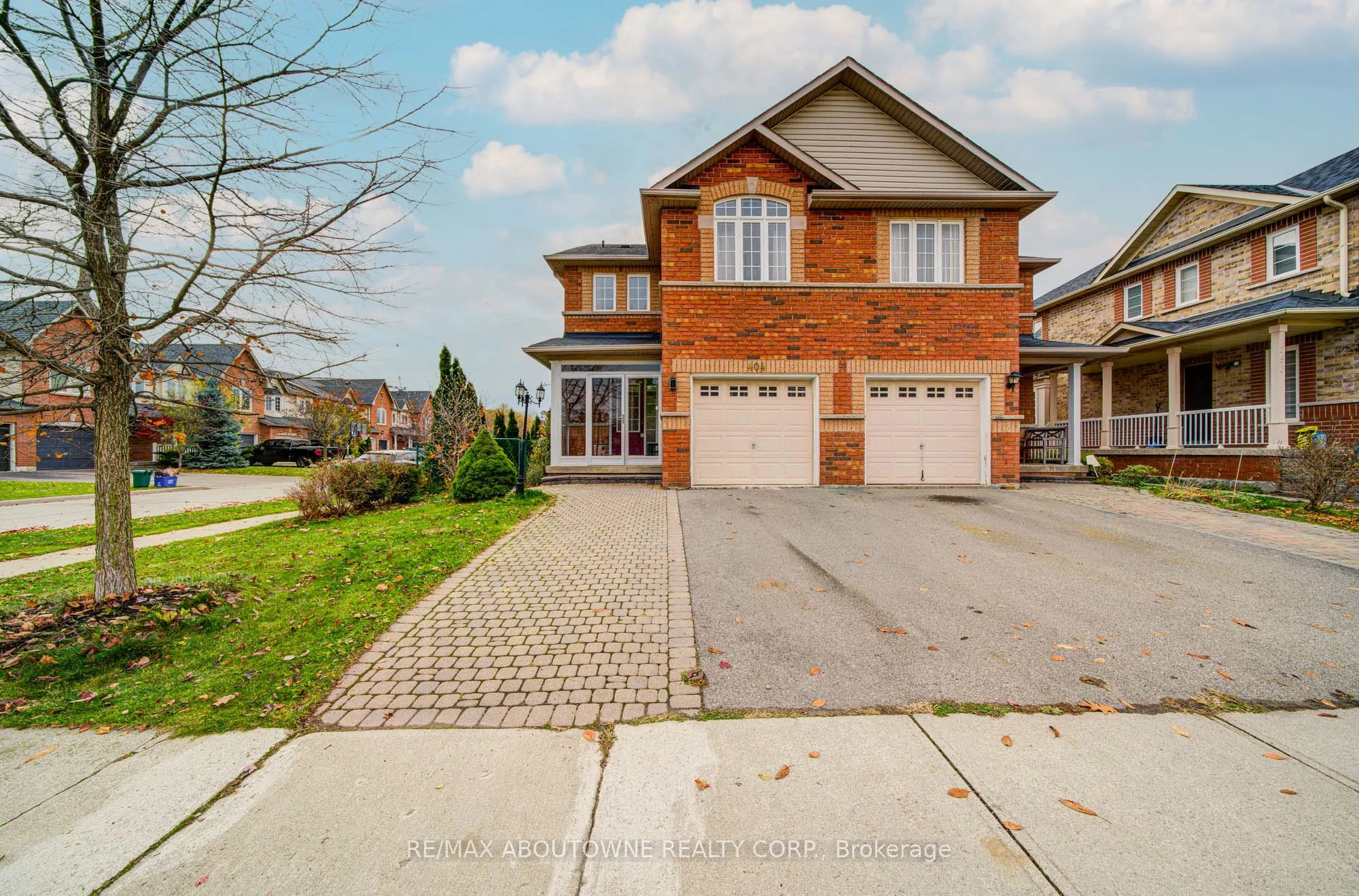 404 Kittridge Road, ON L6H 7K6