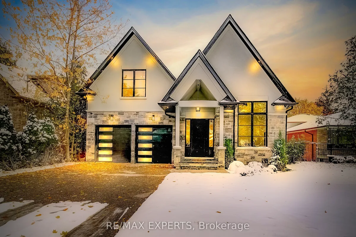 278 Mineola Road, ON L5G 2G3