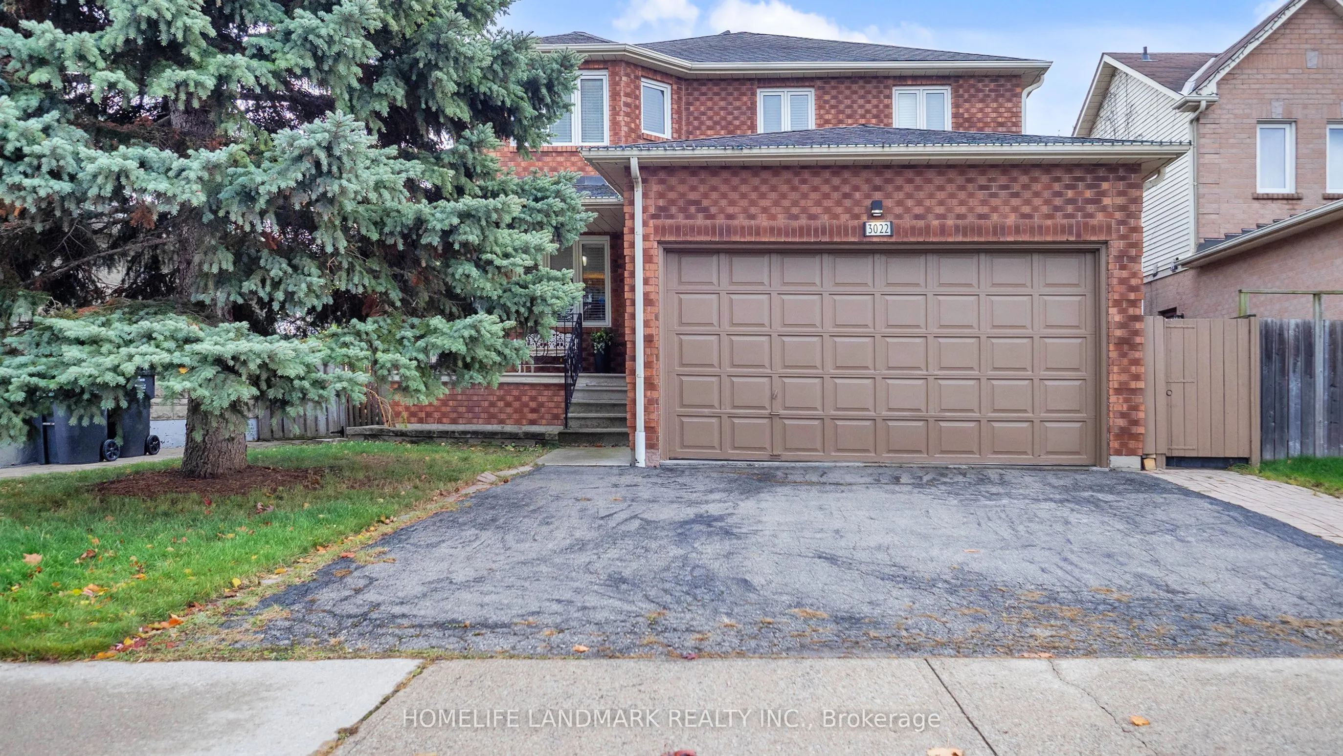 3022 Dalehurst Drive, ON L5N 6M8