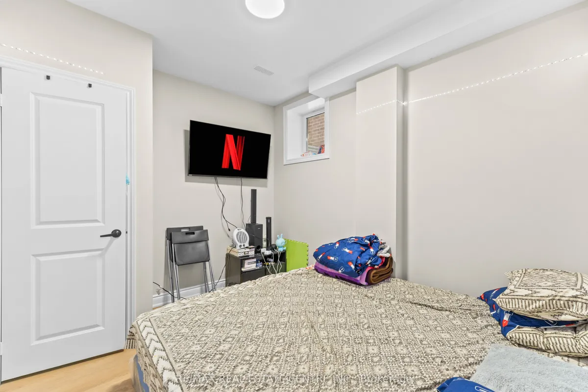 8 Vincena Road, ON L7C 4M5