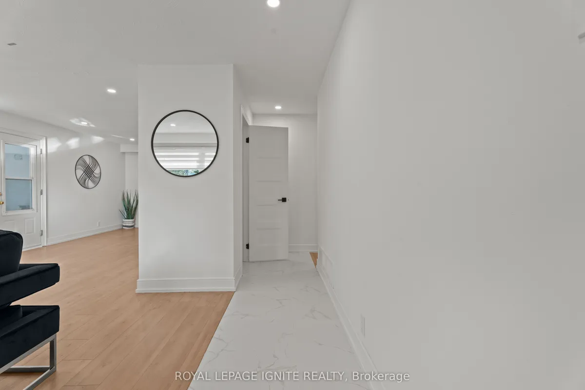 7 Isherwood Court, ON L5M 1E6