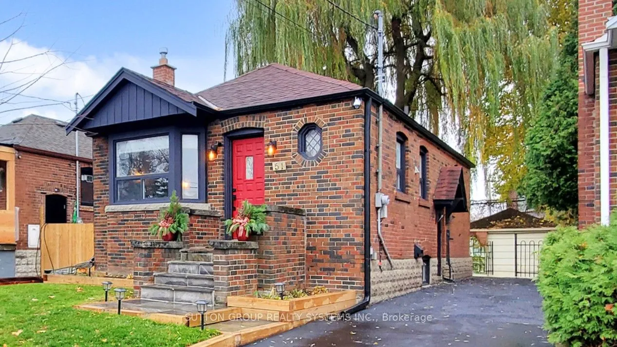 51 Juliet Crescent, ON M6M 1N5