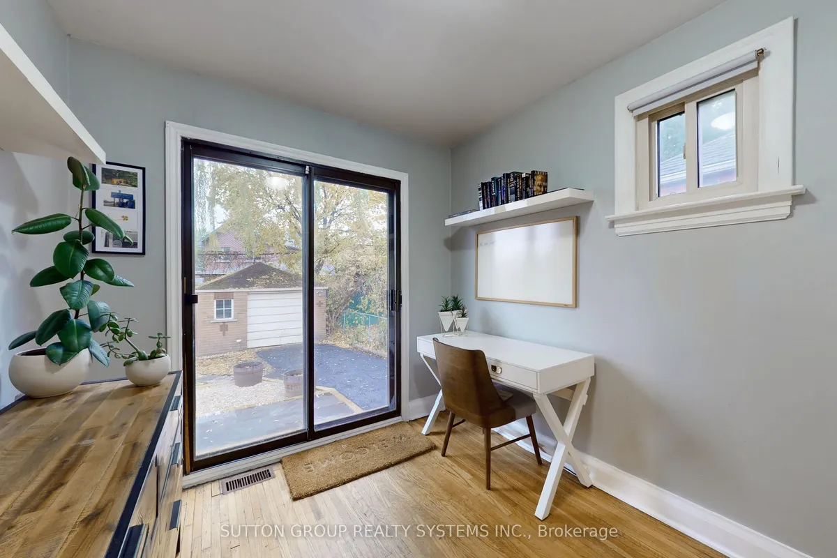 51 Juliet Crescent, ON M6M 1N5