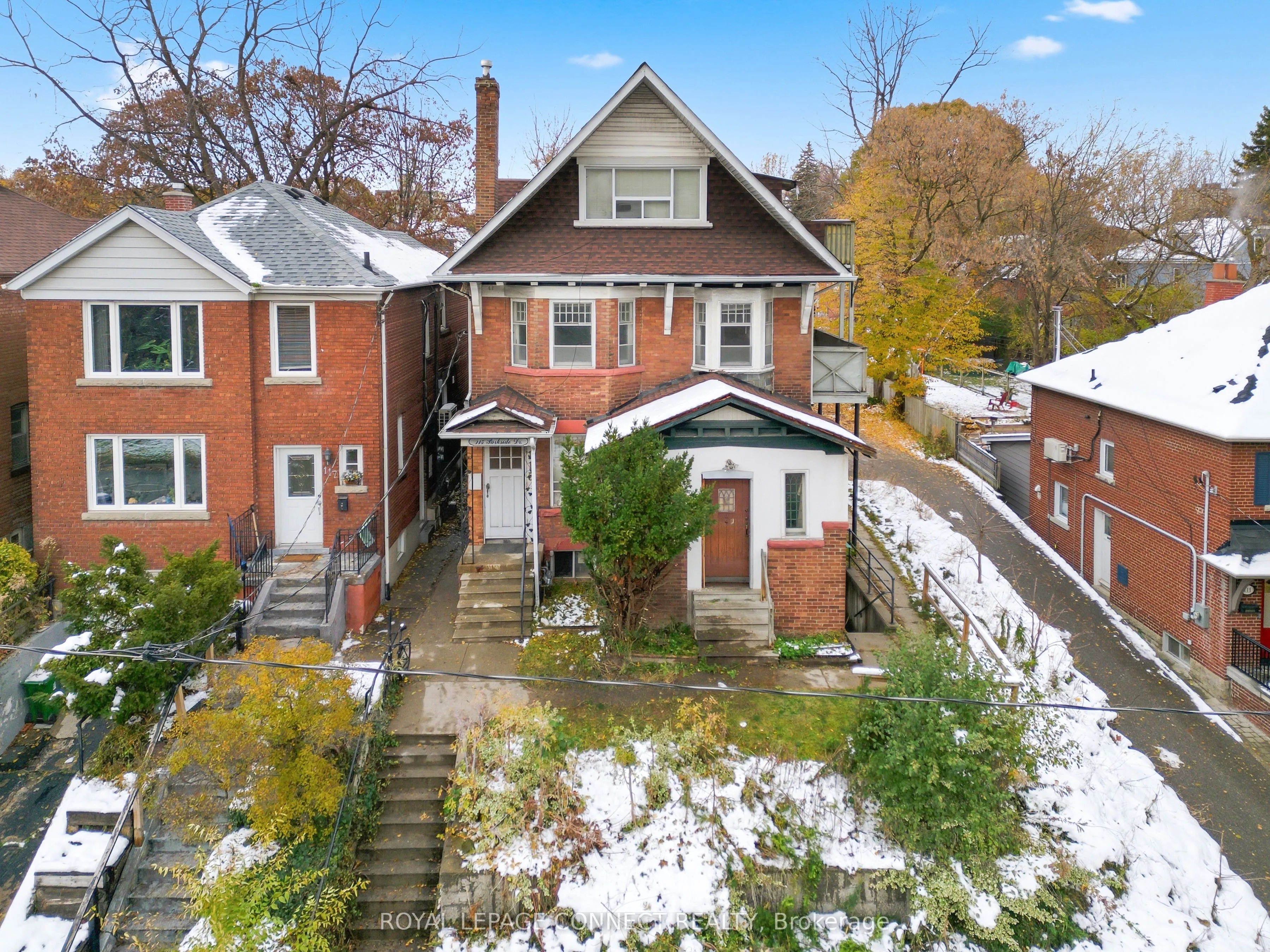 115 Parkside Drive, ON M6R 2Y8